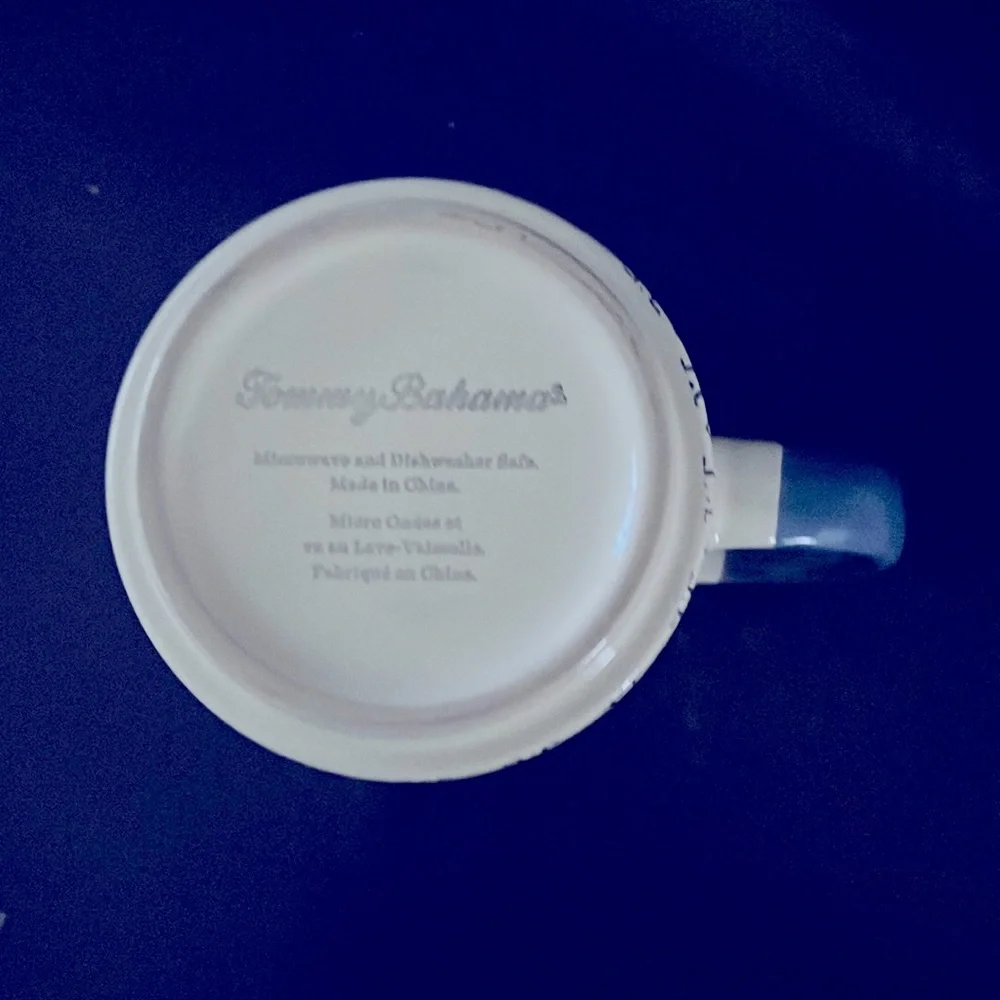 Tommy Bahama Coffee Mug microwave and dishwasher Color Ivory/Blue